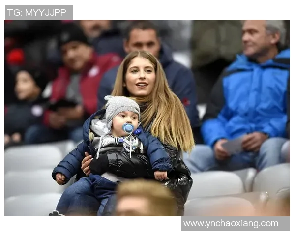 女明星与足球明星首次相遇时的心态与反应揭秘