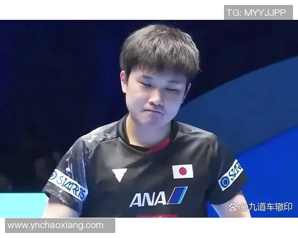 带杀气的足球明星们如何在赛场上展现无畏风采与强大气场